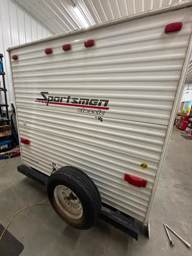 2013 KZ Sportsmen Classic 20Ft - great couples unit! - Photo 3