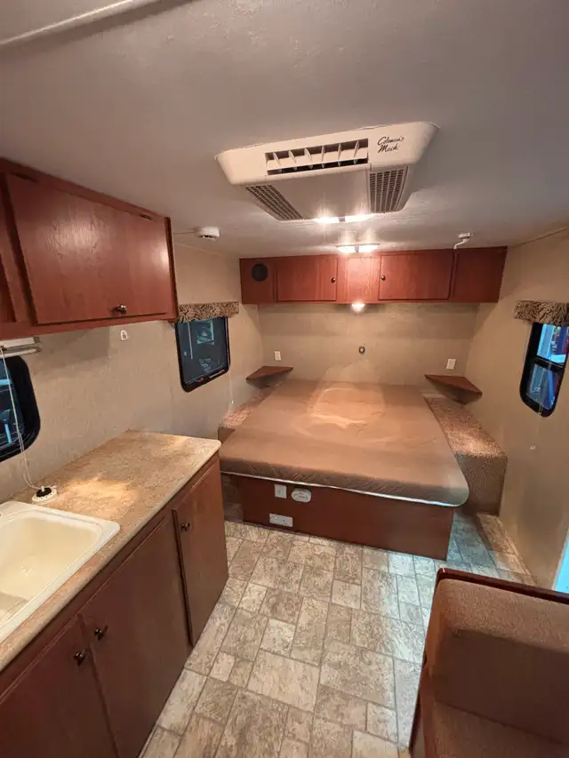 2013 KZ Sportsmen Classic 20Ft - great couples unit! - Photo 4