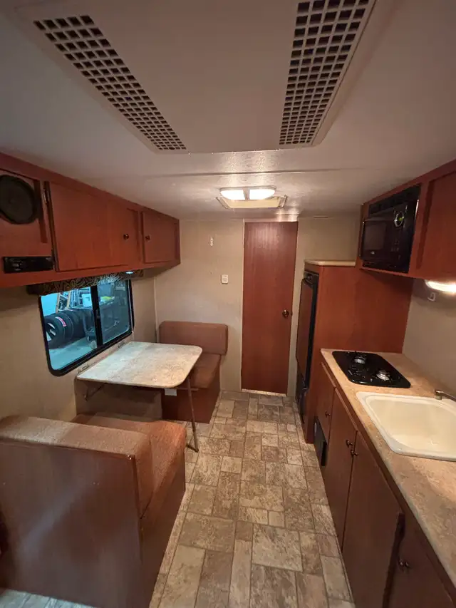 2013 KZ Sportsmen Classic 20Ft - great couples unit! - Photo 6