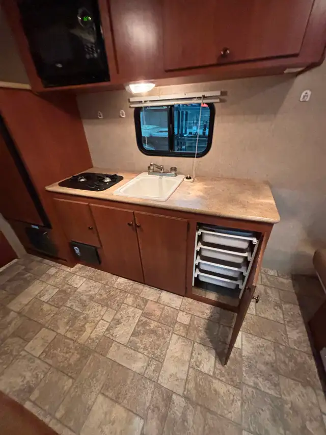 2013 KZ Sportsmen Classic 20Ft - great couples unit! - Photo 7