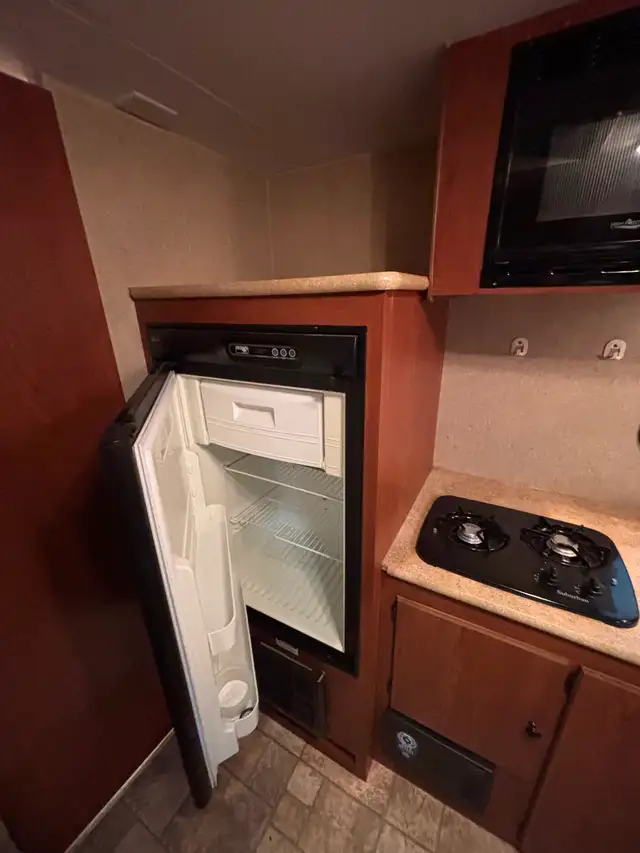 2013 KZ Sportsmen Classic 20Ft - great couples unit! - Photo 8