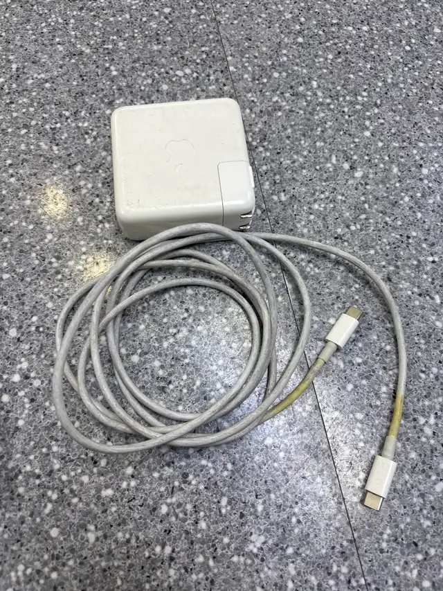 MacBook Pro 16" 2019 I7 2.6GHZ 16GB 500GB - Photo 3