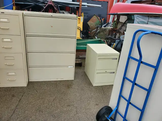 FILING CABINETS DIFFERENT SIZES $25.00 - Photo 3