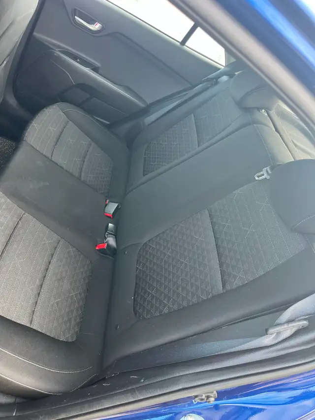 2020 Kia Rio LX  IVT, service history (paper) carfax garage-kept - Photo 8