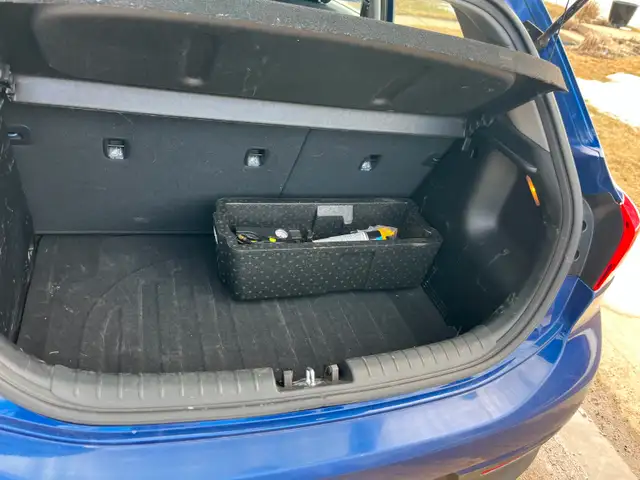 2020 Kia Rio LX  IVT, service history (paper) carfax garage-kept - Photo 9