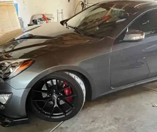 2016 Hyundai genesis gt - Photo 2