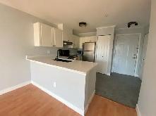 Richmond Waterside updated one bedroom condo near YVR for rent! - Photo 2