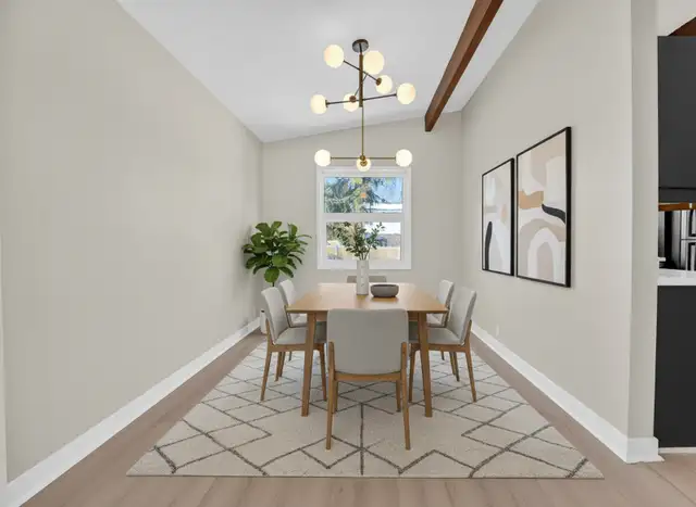 All-Inclusive 5–6BR Student House | Unlimited Internet!! - Photo 2