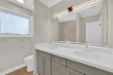 All-Inclusive 5–6BR Student House | Unlimited Internet!! - Photo 7