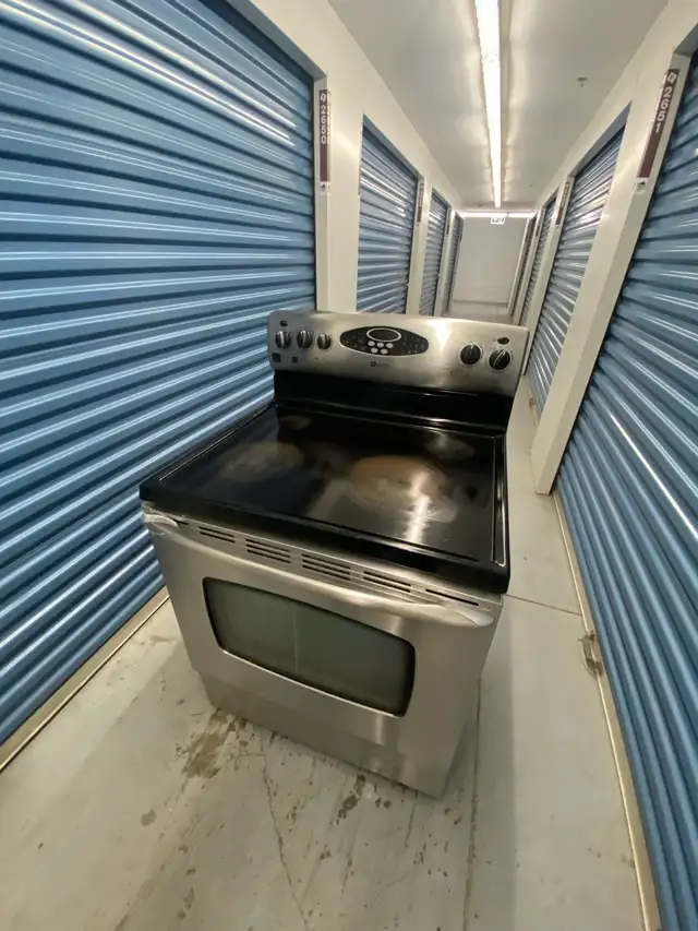 STAINLESS STEEL ELECTRIC STOVE - Photo 2