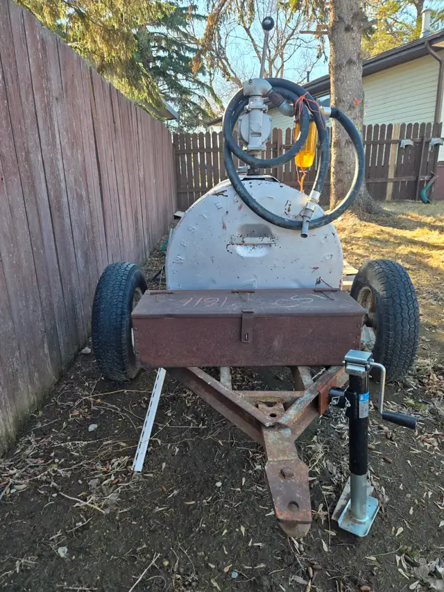 Fuel Tank w/ Trailer - Photo 2