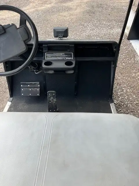 EZGO Electric Golf cart - Photo 5