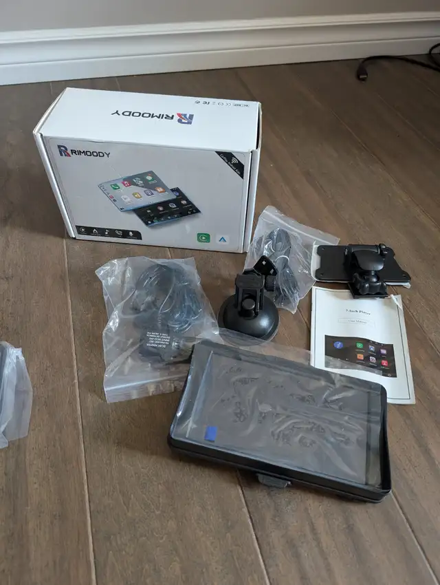 Brand New 7" Portable CarPlay Stereo Screen For Sale - Photo 6