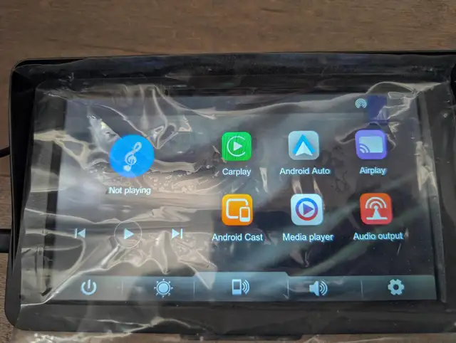 Brand New 7" Portable CarPlay Stereo Screen For Sale - Photo 9