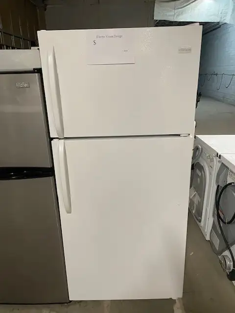 Réfrigérateur blanc 30'' standard Frigidaire