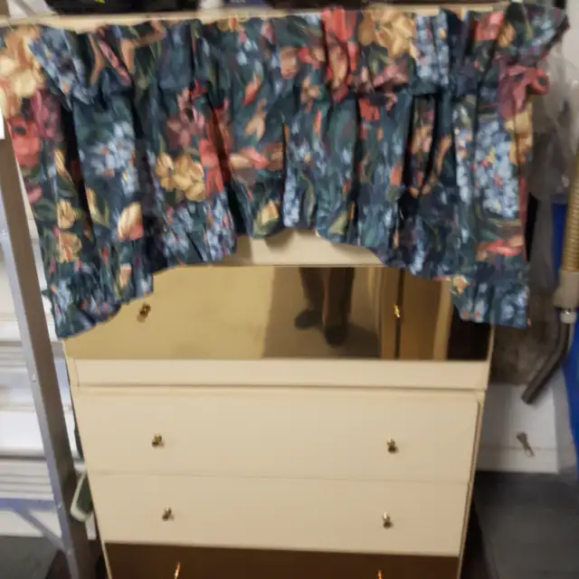 UNE PAIRE DE CANTONNIÈRES NEUVES DOUBLÉES 60'LARx20'HAUT: $20.00 - Photo 2