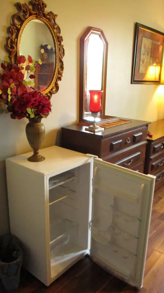 Room for Rent. furnished, Kitchener . Couch Surf! - Photo 5