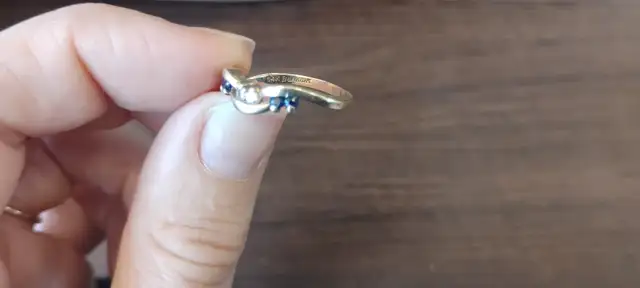 Beautiful Saffire and Diamond Ring for Sale!