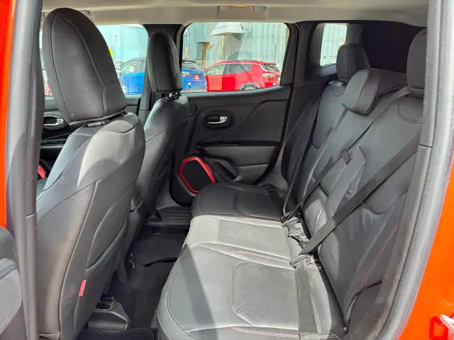 2015 Jeep Renegade 4WD 4dr Trailhawk - Photo 15