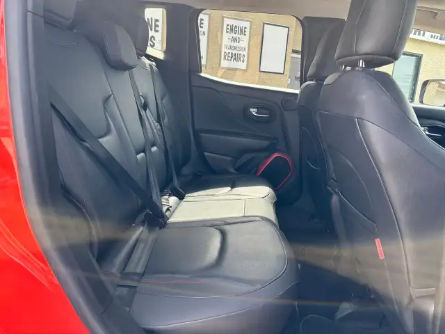 2015 Jeep Renegade 4WD 4dr Trailhawk - Photo 16