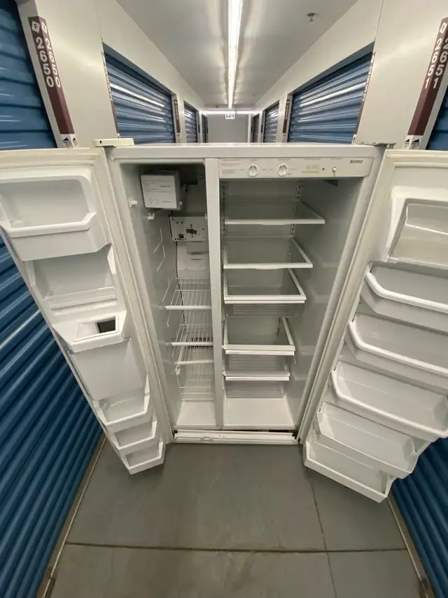 WHIRLPOOL REFRIGERATOR - Photo 6