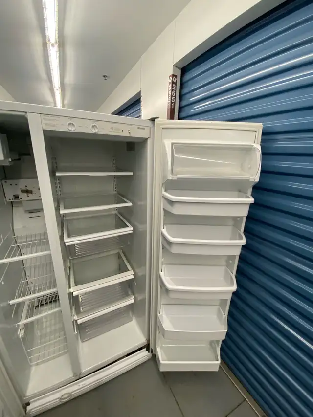 WHIRLPOOL REFRIGERATOR - Photo 8