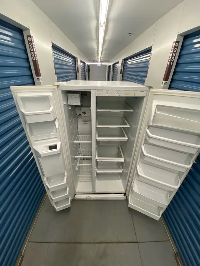 WHIRLPOOL REFRIGERATOR - Photo 10