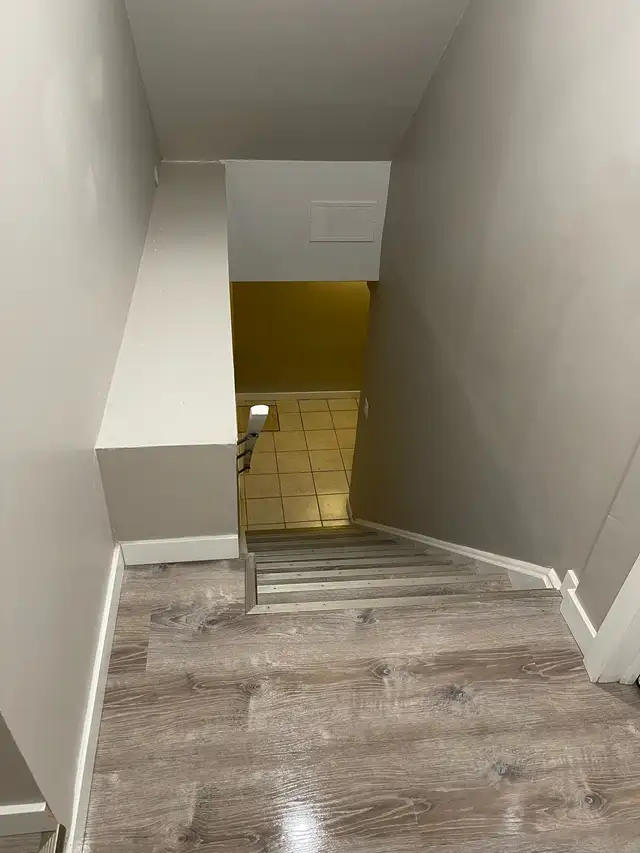 2 Bedroom – Two-Level Unit in Quiet Five-Plex | Cambridge - Photo 4