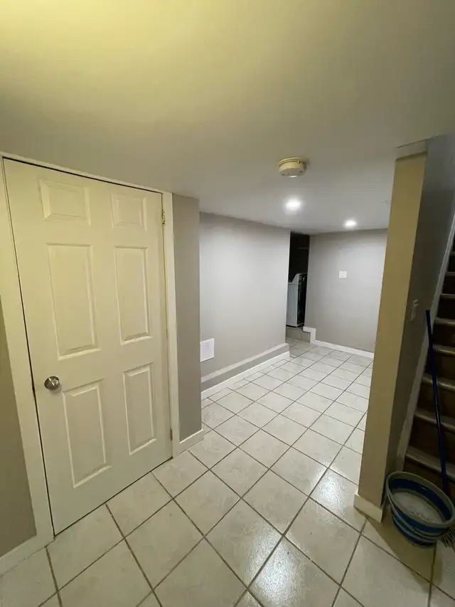 2 Bedroom – Two-Level Unit in Quiet Five-Plex | Cambridge - Photo 7