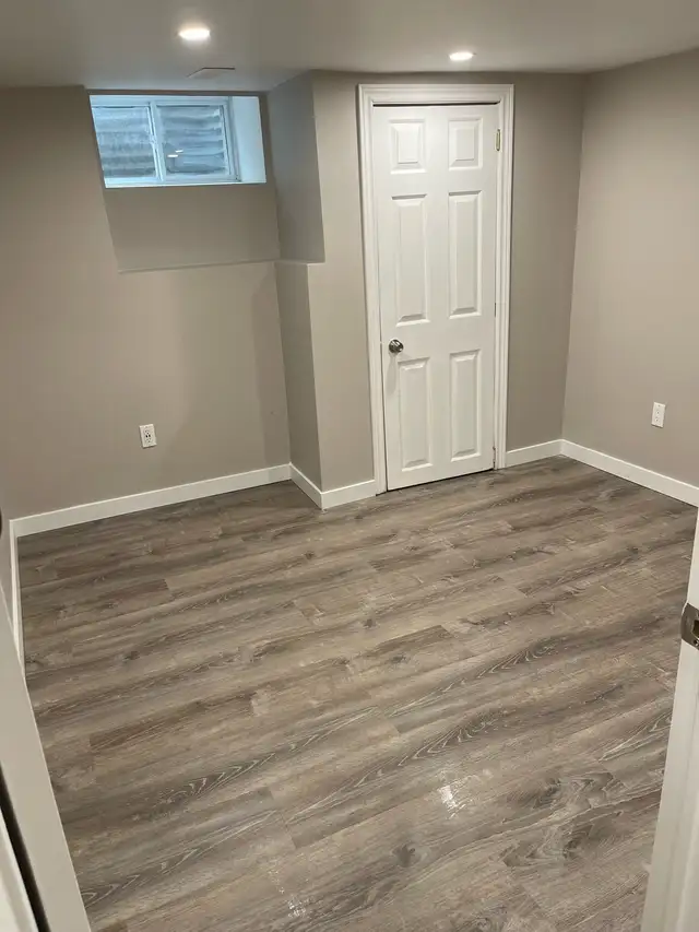 2 Bedroom – Two-Level Unit in Quiet Five-Plex | Cambridge - Photo 9