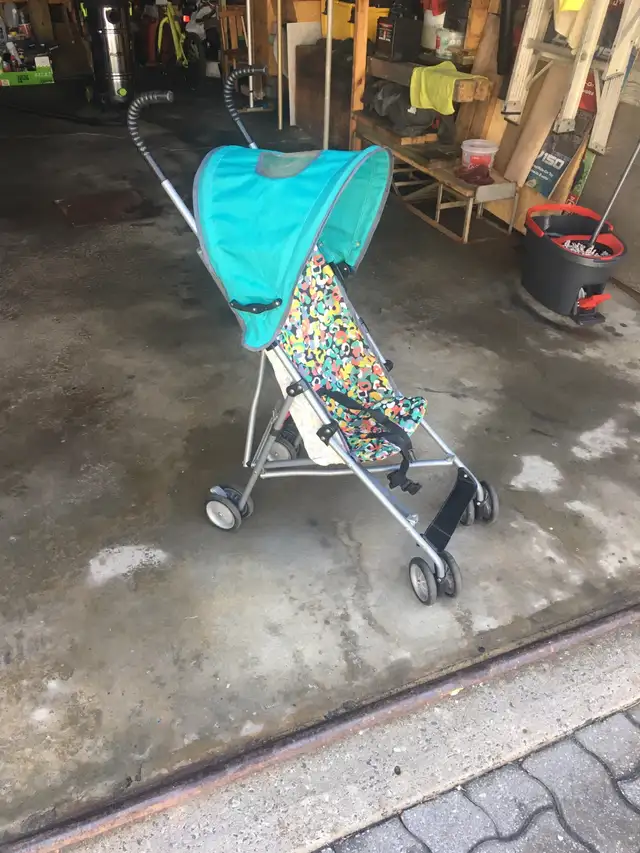 petite poussette avec toit - Photo 2