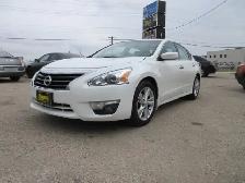2014 Nissan Altima 2.5 Sunroof Heated Seats FWD