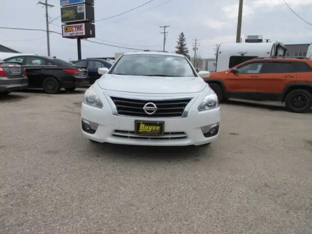 2014 Nissan Altima 2.5 Sunroof Heated Seats FWD - Photo 2