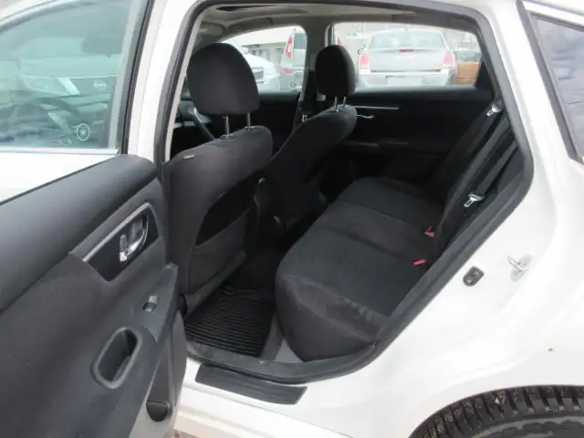 2014 Nissan Altima 2.5 Sunroof Heated Seats FWD - Photo 10