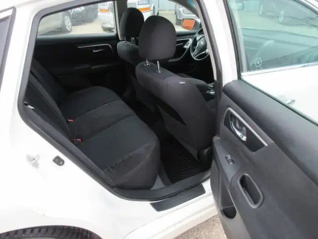 2014 Nissan Altima 2.5 Sunroof Heated Seats FWD - Photo 13