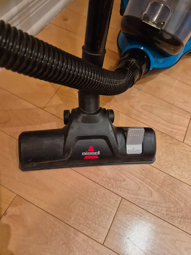 Aspirateur Traineau de Marque Bissell - Photo 3