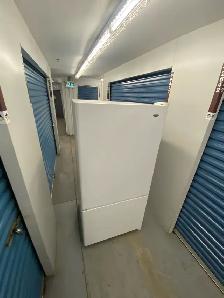 WHITE BOTTOM FREEZER USED