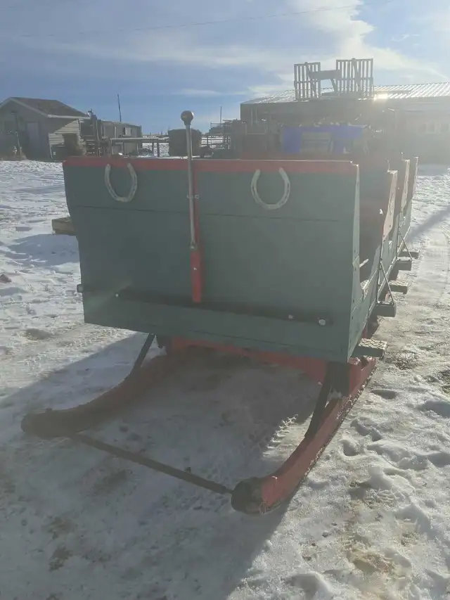 Horse drawn Sleigh - Photo 2