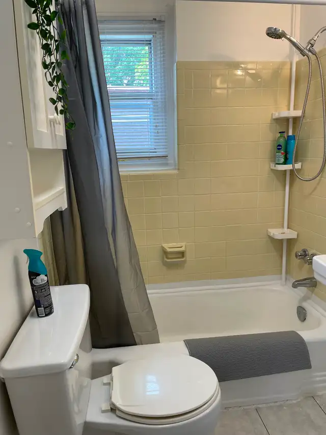 furnished 3 Bedroom -metro cote vertu-family of 6 or 3 students - Photo 3