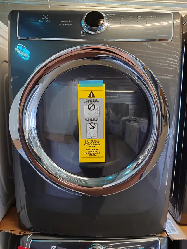 Electrolux '27' Titanium Front Load Washer / Dryer Set on Sale‼️ - Photo 4