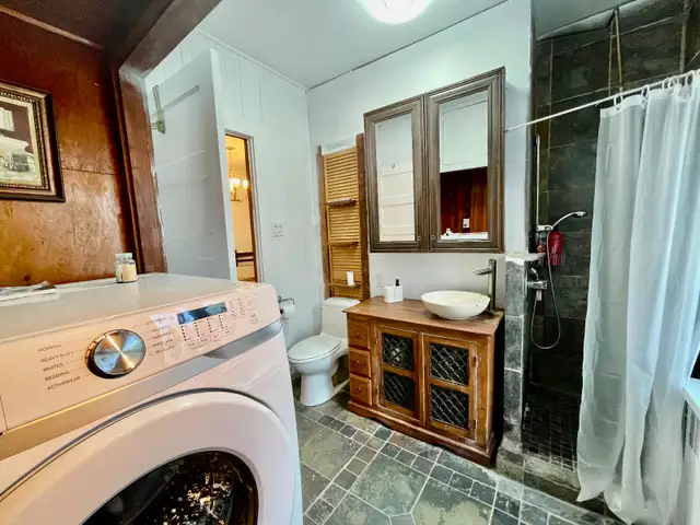 Fully furnished 3 Bedroom house -max.6 per of family or 3 studen - Photo 6