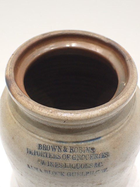 Brown & Robins Guelph crock - Photo 2