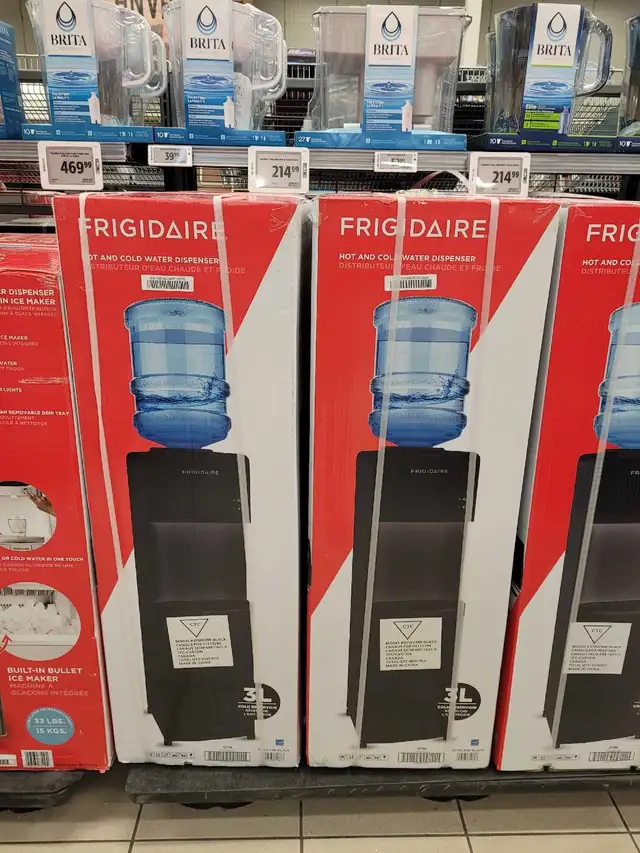 Frigidaire Dispeser - Photo 3