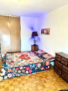 Big furnished room! - Photo 3