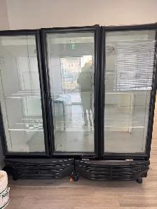 reach in Triple Glass door cooler
