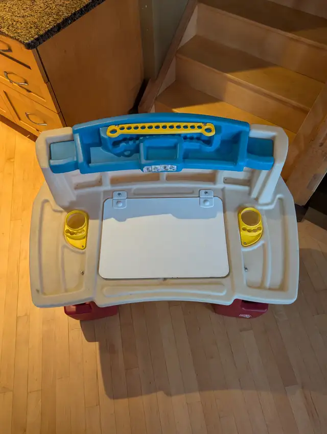 Step2 Studio Art & Drawing Desk - Photo 7