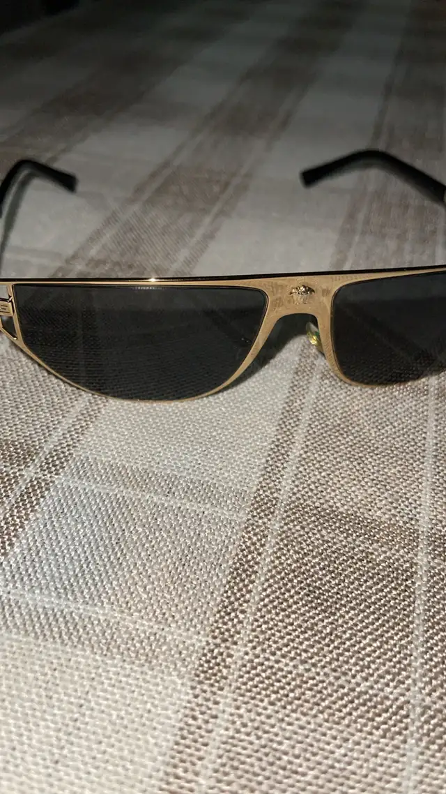 VERSACE SUN GLASSES MEN FOR SALE $150