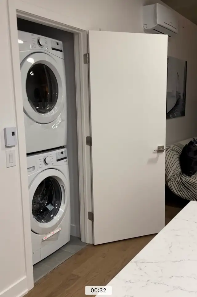 Fully furnished-nearUQAM-1 BR-DowntownMontreal -from May 5, 2026 - Photo 8