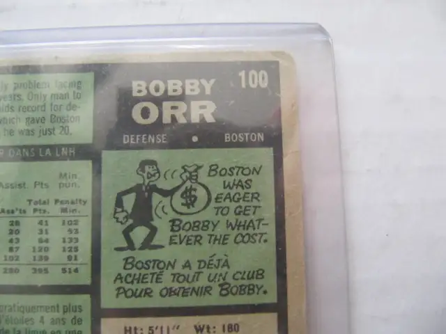 Bobby Orr Boston Bruins Defense OPC #100 Trading Card Circa 1971 - Photo 10