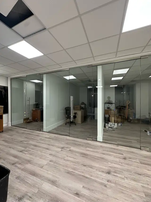 STAIR RAILING GLASS PARTITION OFFICE GLASS ENCLOSURE OFFICE DOOR